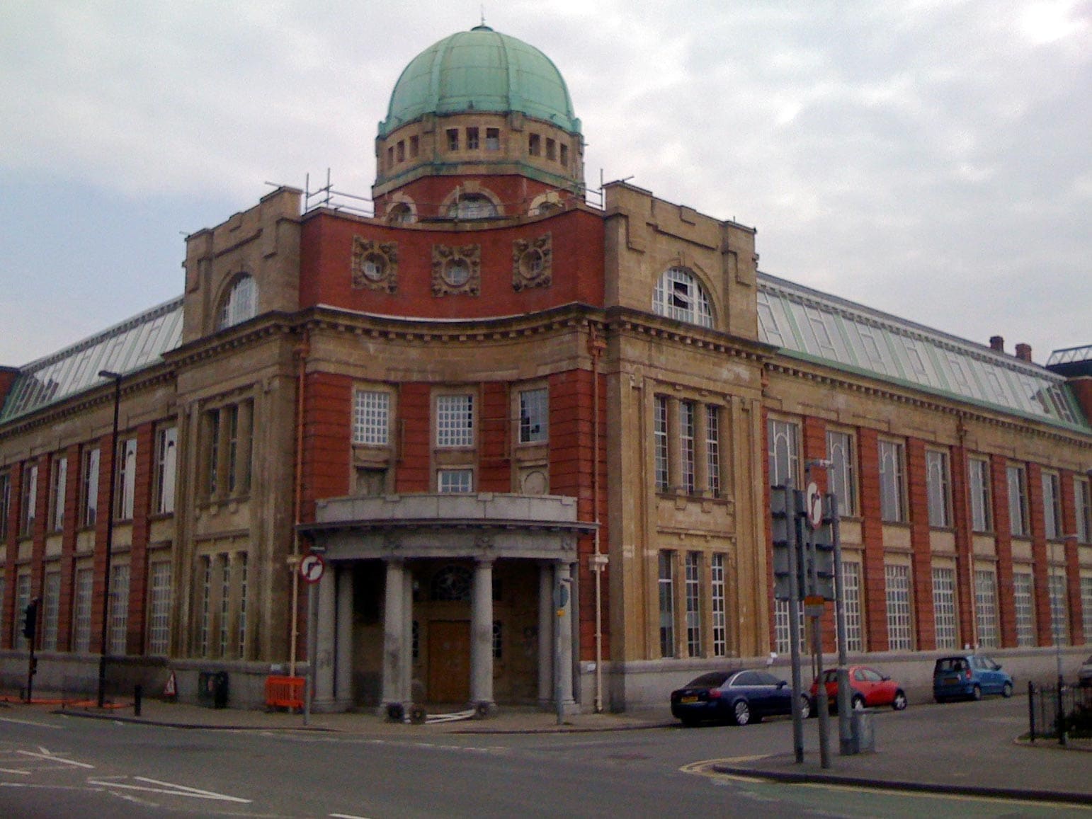 ewport Technical Institute, where MUG5 attended art college and honed his craft